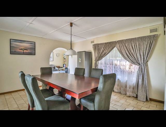 4 BEDROOM HOUSE FOR SALE IN CLARENDON